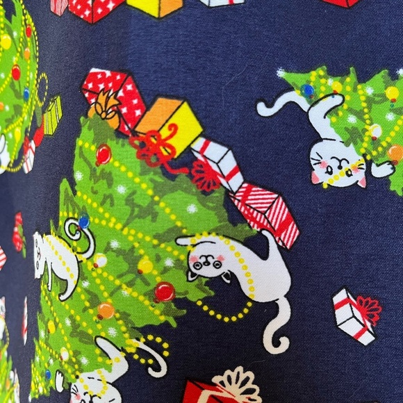 Serene Uniforms Festive Christmas Navy Blue Scrub Top - Picture 6 of 9